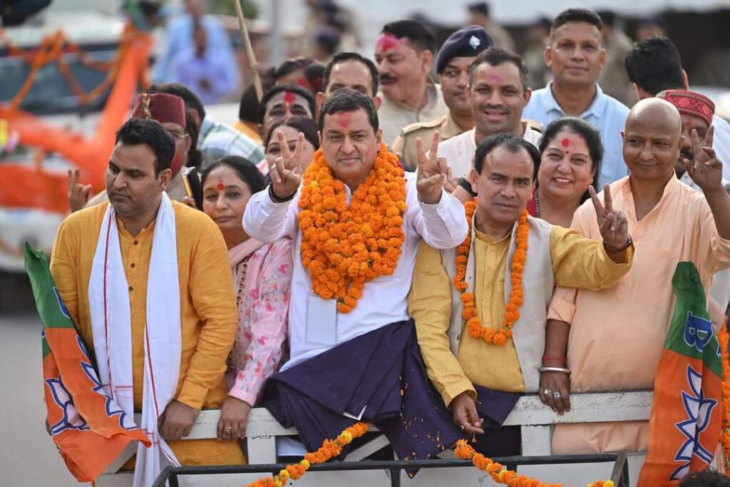 शिक्षा विभाग में 11000 पदो को भरने में जुटे धन सिंह रावत 1 1003440611