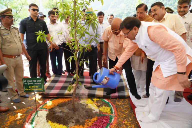 मानसून सीजन में लगभग 05 लाख 30 पौधे लगाने का लक्ष्य