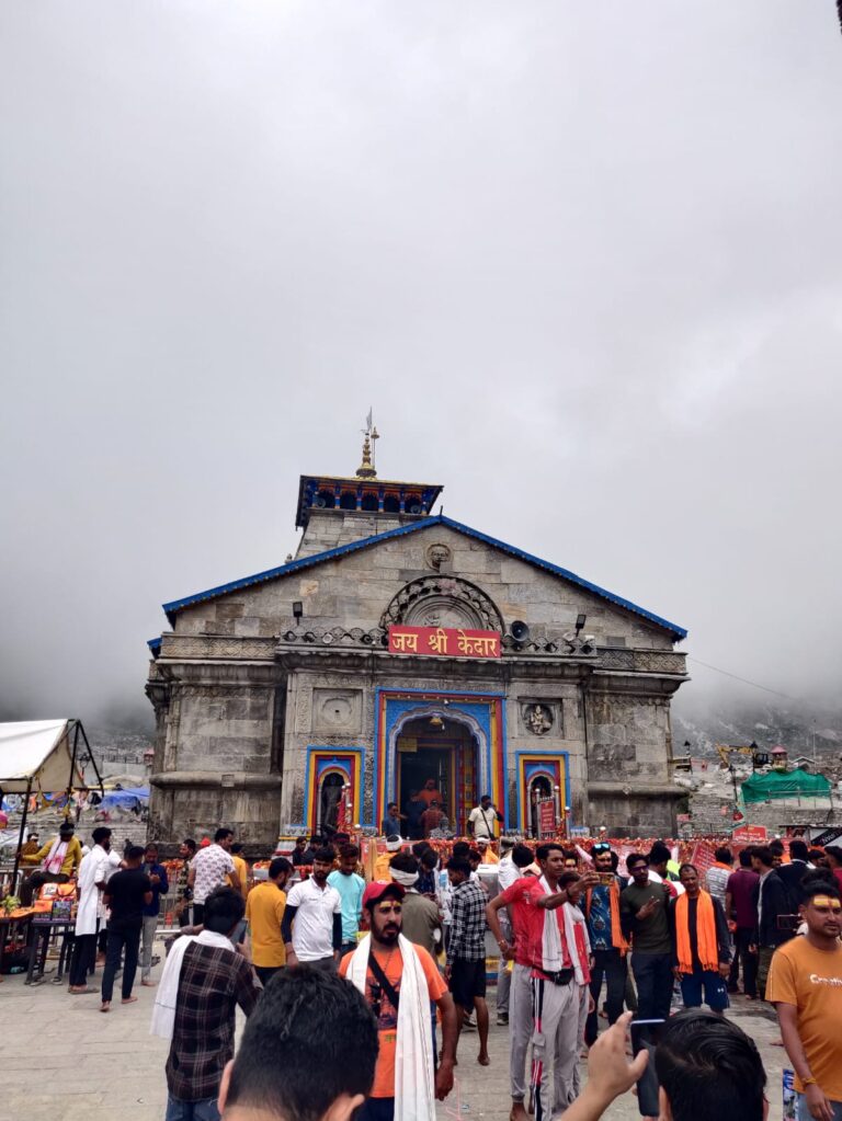 केदारनाथ के लिए आठ हेलिकॉप्टर भरेंगे उड़ान