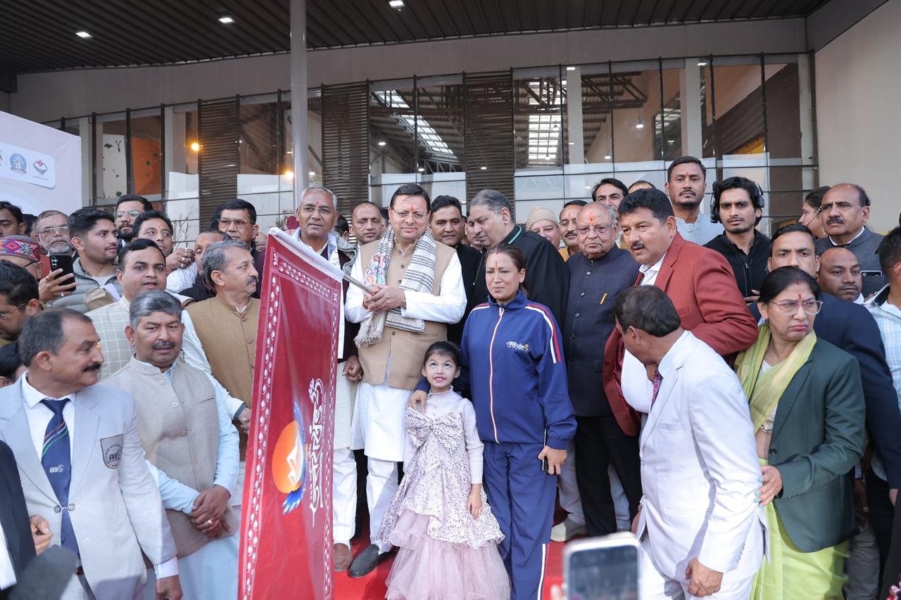सीएम पुष्कर खेल मंत्री ने राष्ट्रीय खेलों की मशाल यात्रा हल्द्वानी से की रवाना 1 IMG 20241226 WA0007