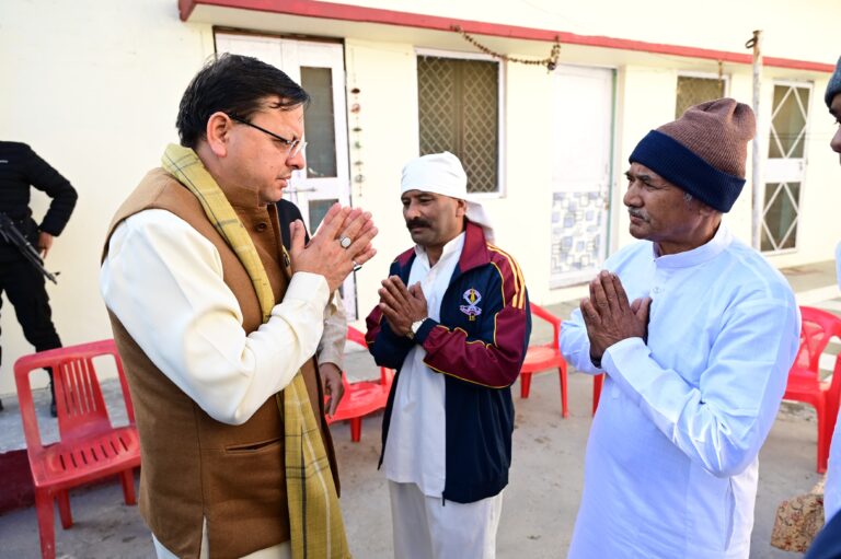 दिवंगत पत्रकार मंजुल मांजिला के परिवारजनों को हर संभव मदद करने के निर्देश
