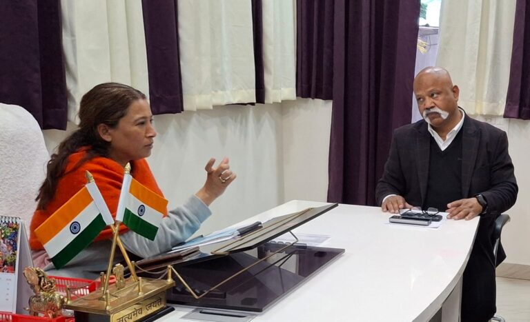 पदक विजेताओं को नौकरी देने की कवायद शुरू, खेल मंत्री ने अधिकारियों को दिए आदेश