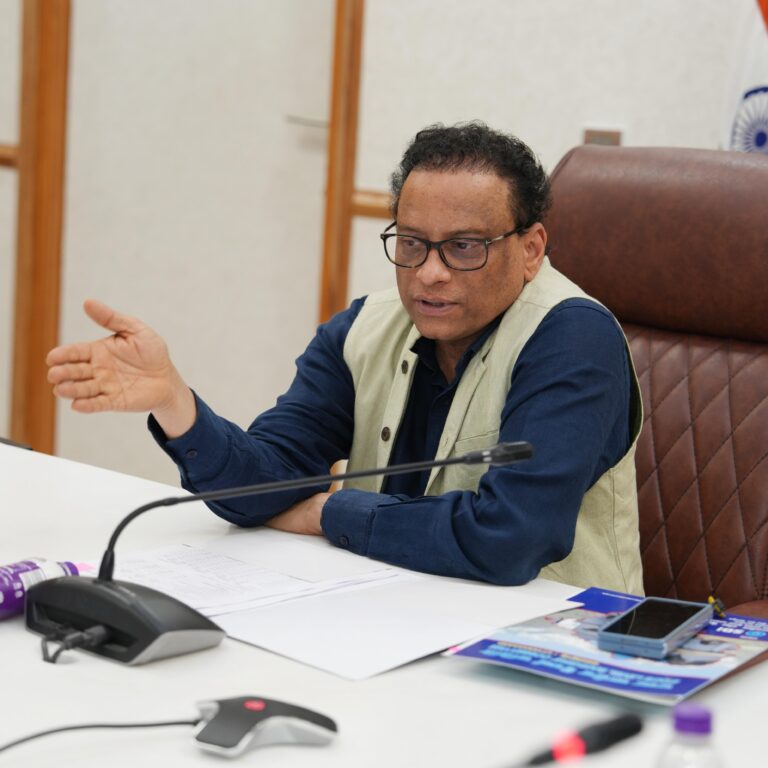 लोगों को सुविधाजनक, सुरक्षित और इफेक्टिव डिजिटल बैंकिंग सेवाएं देना सुनिश्चित करें बैंकर्स- वित्त सचिव