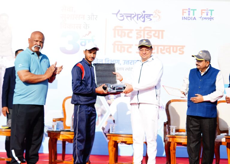फिट इंडिया, फिट उत्तराखंड: युवाओं के साथ धामी का नया अवतार