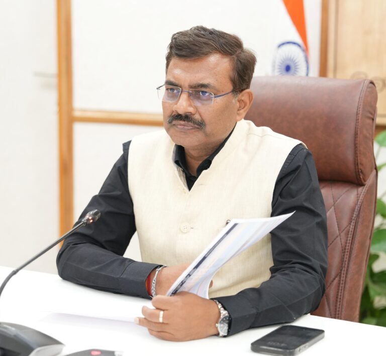  उत्तराखंड के नए मुख्य सचिव आनंद बर्द्धन