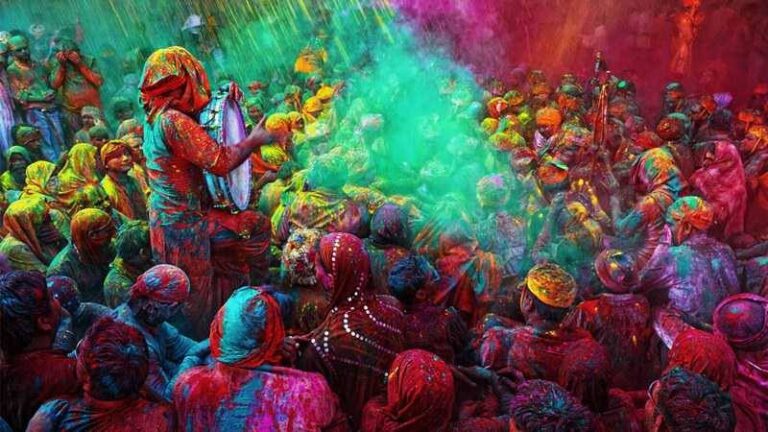 कुमायु में होली की धूम, जमकर बरसा गुलाल
