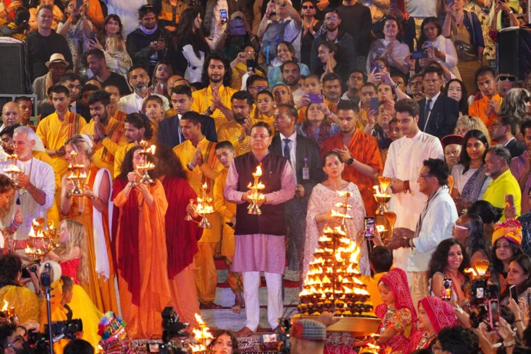 उत्तराखंड में चार धाम यात्रा के लिए बड़ा फैसला: वीआईपी दर्शन शुल्क खत्म कर सकती है धामी सरकार
