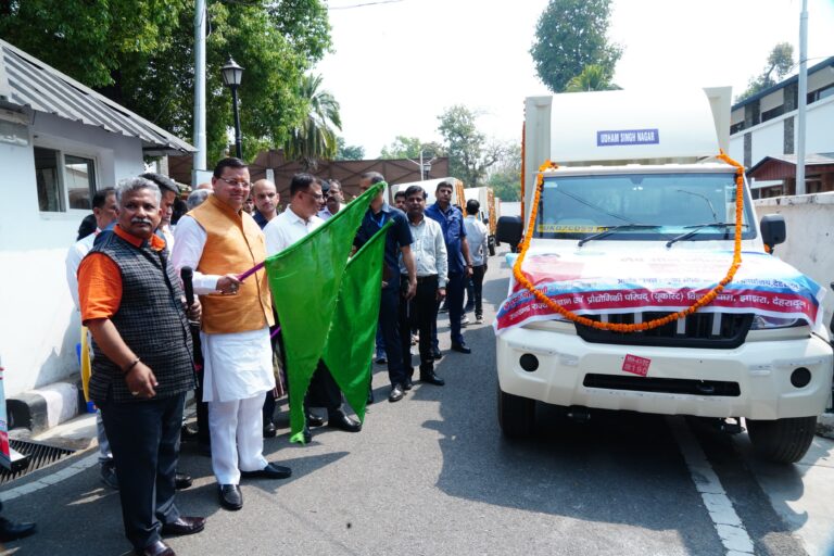 लैब ऑन व्हील्स-मोबाइल साइंस लैब परियोजना के द्वितीय चरण का मुख्यमंत्री ने किया शुभारंभ शुभारंभ