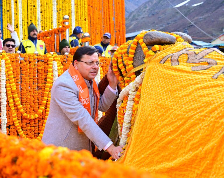 विधि-विधान के साथ खुले श्री केदारनाथ धाम के कपाट, मुख्यमंत्री बने साक्षी