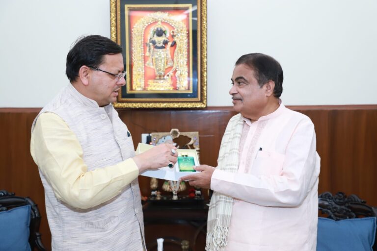 चारधाम यात्रा से बढ़ा यातायात दबाव, मुख्यमंत्री धामी ने की प्रमुख सड़कों को राष्ट्रीय राजमार्ग घोषित करने की मांग