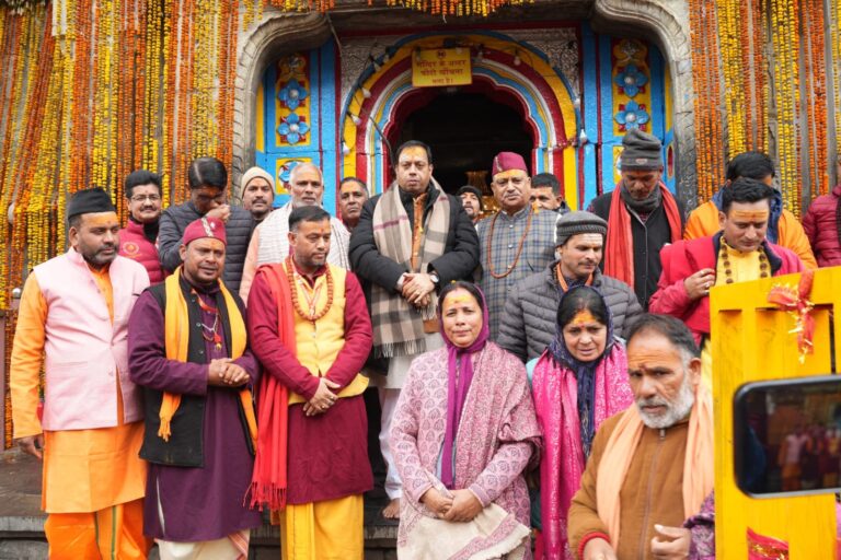 केदारनाथ में भारतीय सैनिकों के नाम हुआ रुद्राभिषेक, बीकेटीसी अध्यक्ष ने की विशेष पूजा