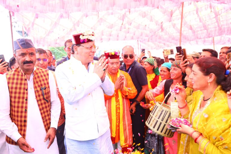 Uttarkashi Cm Pushkar Singh Dhami मुख्यमंत्री ने उत्तरकाशी के पुरोला में ₹210 करोड़ की विकास योजनाओं का किया लोकार्पण और शिलान्यास