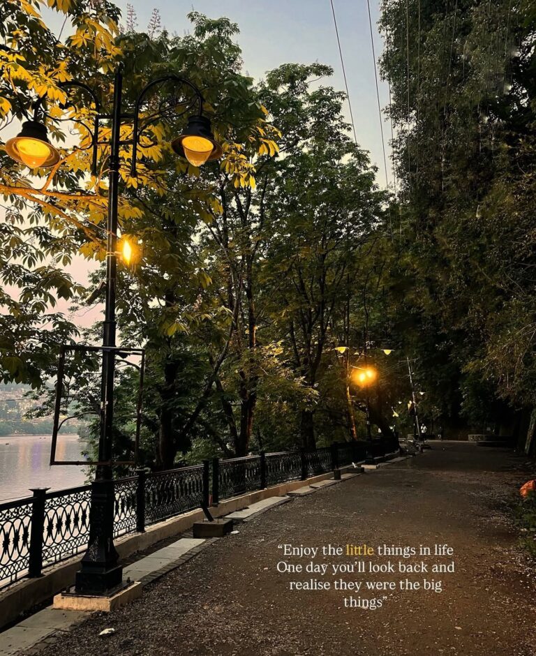 Nainital Travel Guide Destinations नैनीताल में घूमने की प्रमुख जगहें पहुंचने का तरीका और होटल जानकारी