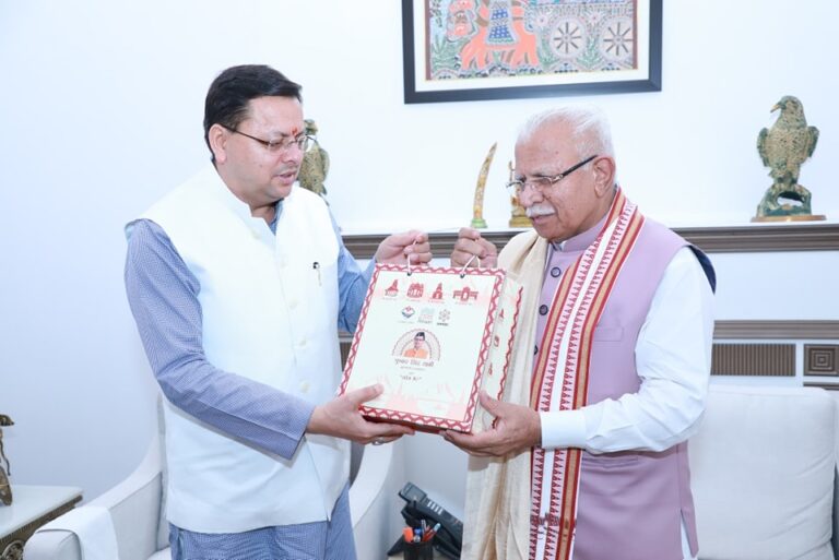 मुख्यमंत्री धामी ने केंद्रीय मंत्री खट्टर से की मुलाकात, ऊर्जा व शहरी विकास परियोजनाओं पर मांगा सहयोग