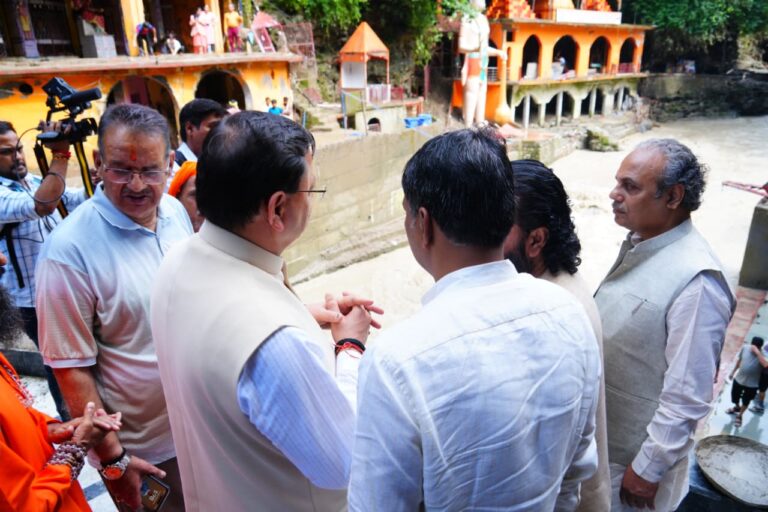 टपकेश्वर महादेव मंदिर अतिवृष्टि से प्रभावित स्थल