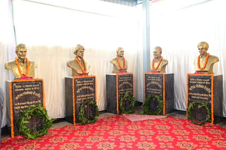 मसूरी गोलीकांड की 31वीं बरसी पर मुख्यमंत्री धामी ने शहीद आंदोलनकारियों को किया नमन
