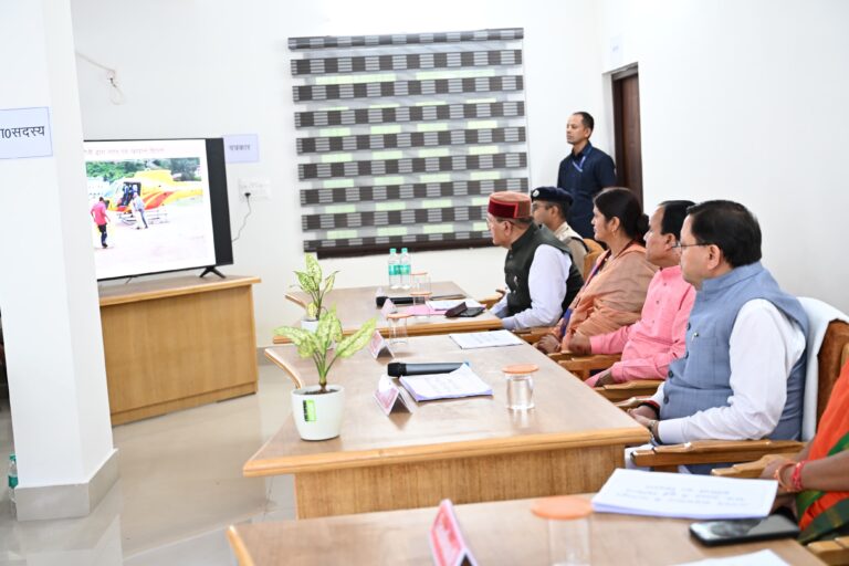 मुख्यमंत्री धामी ने लिया रुद्रप्रयाग जनपद के आपदा प्रभावित क्षेत्रों का जायजा, केदारनाथ यात्रा की व्यवस्थाओं को चाक-चौबंद बनाने के दिए निर्देश
