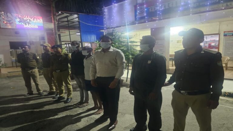 कोटद्वार में विवाद सुलझाने गई पुलिस टीम पर हमला, 10 महिलाओं समेत 14 गिरफ्तार
