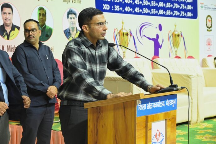 दून स्मैशर्स बैडमिंटन एसोसिएशन द्वारा आयोजित 4वीं मास्टर्स बैडमिंटन प्रतियोगिता का डीएम सविन बंसल ने किया उद्घाटन