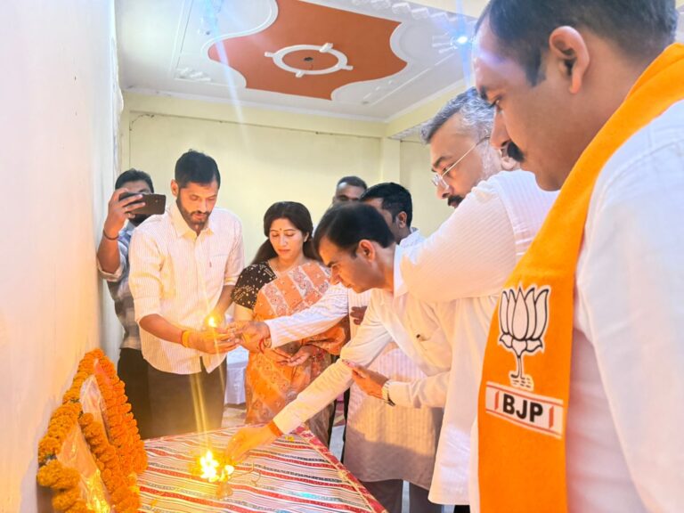 आत्मनिर्भर भारत संकल्प अभियान” के अंतर्गत हरिद्वार में प्रदेश महामंत्री के नेतृत्व में जिला कार्यशाला का सफल आयोजन