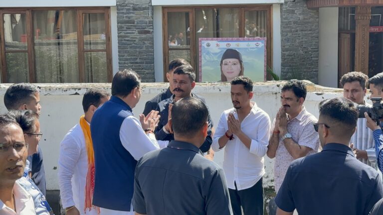 स्पा सेंटर बंद कीजिए सरकार” — राकेश उत्तराखंडी की मुख्यमंत्री धामी से गुहार