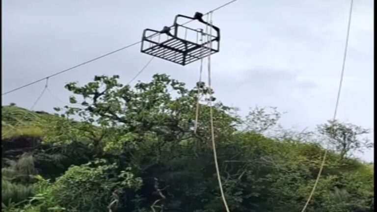 मुनस्यारी ब्लॉक के 6 गांव चार महीने से बिना रास्ते के परेशान, जान जोखिम में जाल कर रहे सफर
