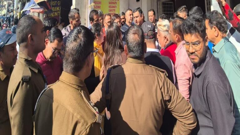 अवैध बाइक रेंटल प्रतिष्ठानों पर परिवहन विभाग का बड़ा एक्शन, कई प्रतिष्ठान कराए बंद