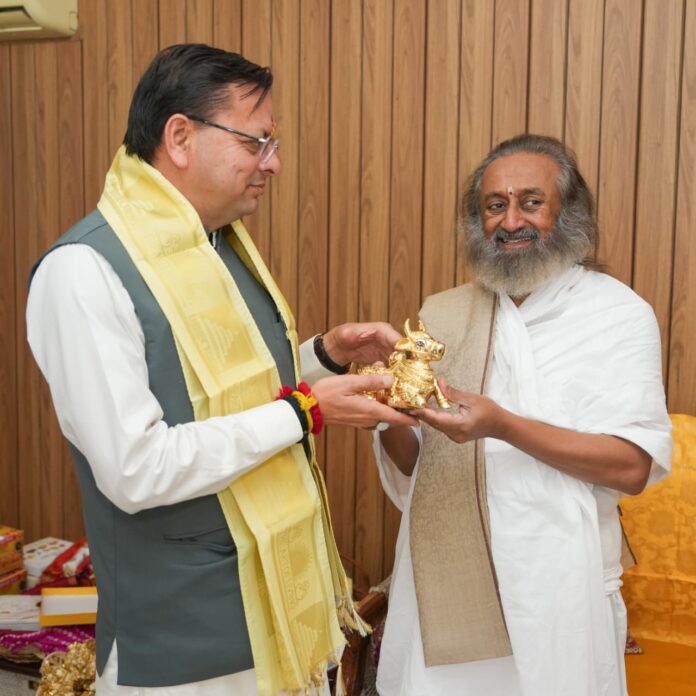 नवरात्रि शक्ति का प्रतीक: CM धामी, महिलाओं के सम्मान की अपील