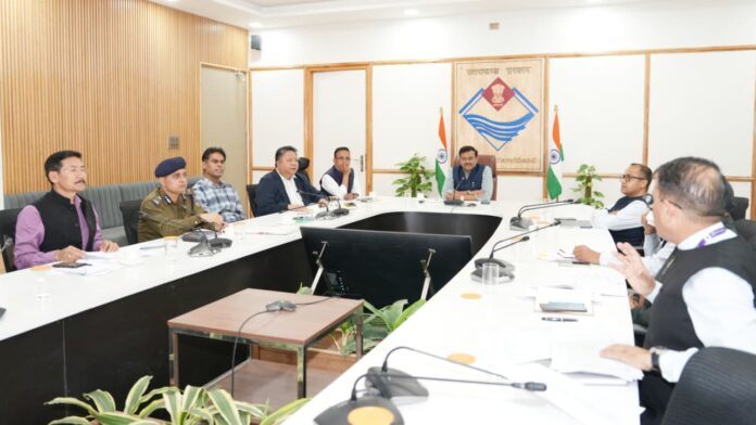 एलपीजी सप्लाई पर सरकार सतर्क, जमाखोरी रोकने के लिए छापेमारी तेज