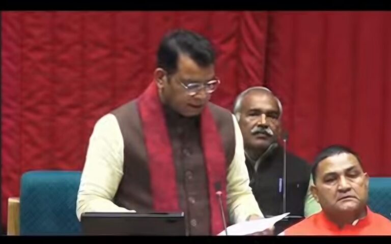 तीन से ज्यादा बच्चों वाले परिवारों पर रोक की मांग, विधानसभा में उठा मुद्दा