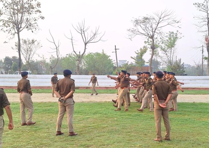 रुद्रपुर पुलिस लाइन में साप्ताहिक परेड, SSP अजय गणपति ने किया निरीक्षण