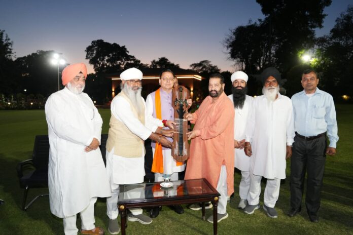 बैसाखी पर सीएम धामी से सिख प्रतिनिधिमंडल की मुलाकात, हेमकुंड रोपवे और एक्सप्रेसवे पर बड़ा संदेश