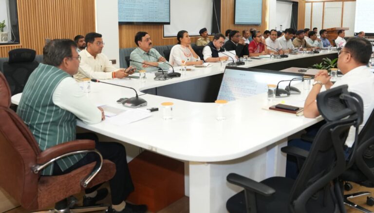 कुंभ मेला 2027:मुख्य सचिव ने जताई निर्माण कार्यों में देरी पर नाराजगी