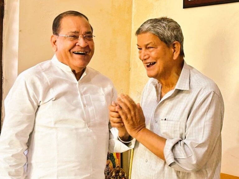 कांग्रेस में फेस विवाद,गायब हो रहा बेस, दिग्गज नेताओं में चेहरा बनने के लिए संग्राम