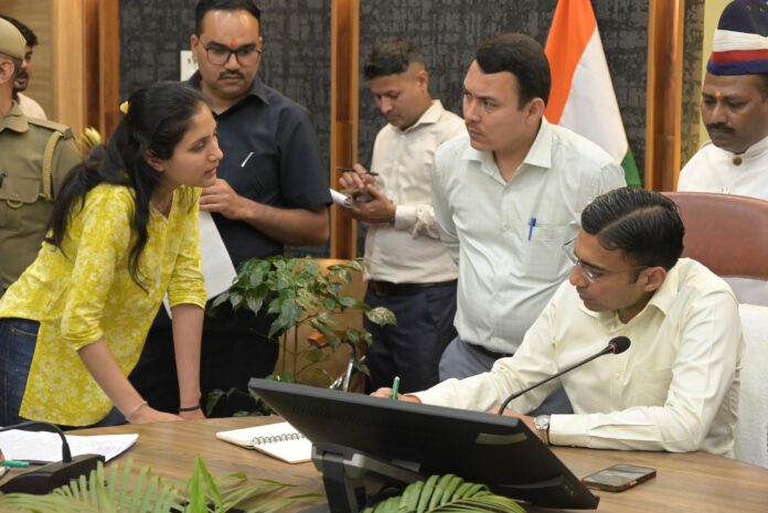 देहरादून में जनदर्शन: डीएम ने सुनी 239 फरियादें, मौके पर राहत और समाधान