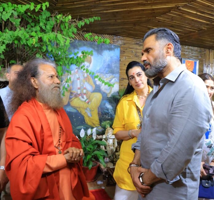 माना शेट्टी हुईं भावविभोर, गंगा तट पर प्रार्थना और संस्कृति-पर्यावरण पर गहन चर्चा