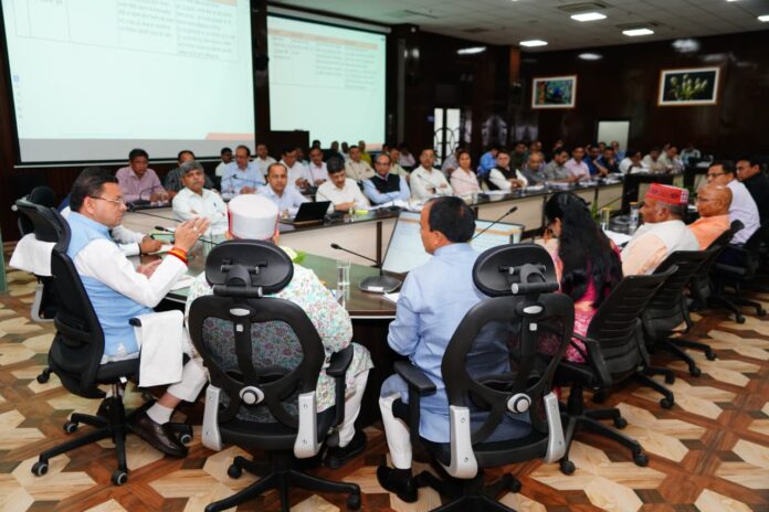 CM धामी का सख्त आदेश: 15 जून तक पूरी हों घोषणाएं… हर ब्लॉक में बनेगा बालिका छात्रावास