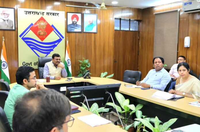 उत्तराखंड में जल संकट पर सख्ती: मुख्य सचिव ने SARRA की धीमी रफ्तार पर जताई नाराजगी