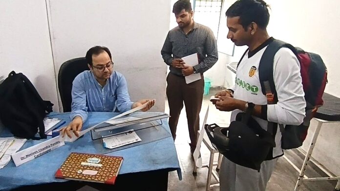 देहरादून में स्वास्थ्य सेवाओं को गांव और कस्बों तक पहुंचाने की दिशा में राज्य सरकार