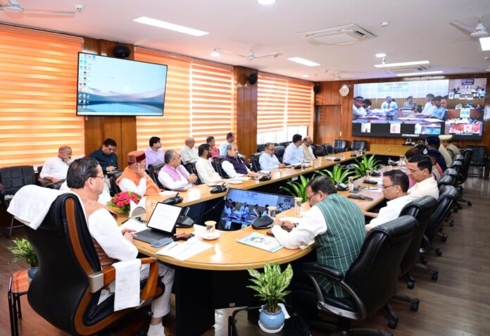 चारधाम यात्रा को लेकर सीएम धामी का बड़ा निर्देश, सुरक्षा और सुगम दर्शन पर पूरा फोकस