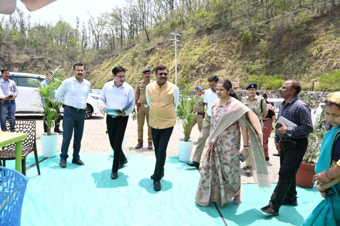 बजरंग सेतु और हिलान्स हिमालयन भोजनालय का निरीक्षण