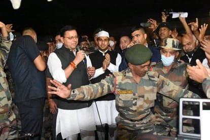 पूर्व सैनिकों के लिए नई शस्त्र लाइसेंस नीति पर विचार, मुफ्त कानूनी सहायता और अग्निवीर रोजगार योजना पर धामी सरकार का फोकस
