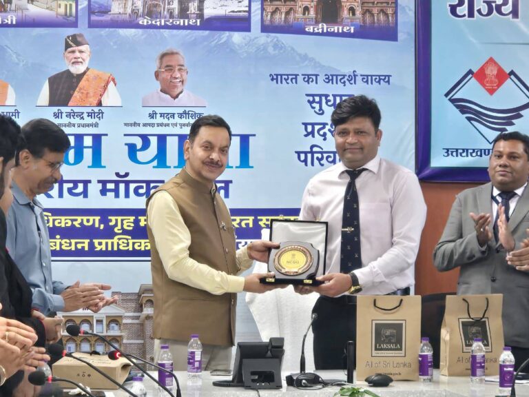 केदारनाथ यात्रा में 10 लाख से अधिक श्रद्धालुओं के पहुंचने के बाद गढ़वाल आयुक्त आनंद स्वरूप ने सुरक्षा, स्वच्छता, ट्रैफिक, आपदा प्रबंधन और फर्जी सूचनाओं पर सख्त निर्देश जारी किए।