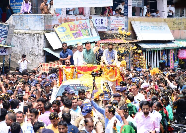 सियासत का महासमंदर बना गोपेश्वर, धामी के रोड शो ने बदली राजनीतिक तस्वीर