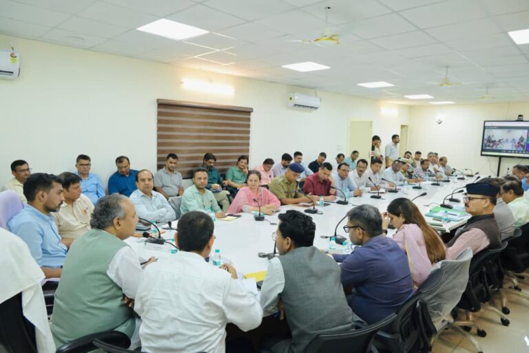 मानसून आपदा तैयारी की समीक्षा: विनय रुहेला ने अधिकारियों को 24×7 अलर्ट मोड पर रहने के दिए निर्देश