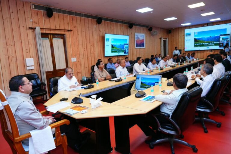 उत्तराखंड रोपवे परियोजनाओं पर सीएम धामी सख्त, 9 नवंबर तक जमीन पर दिखे काम