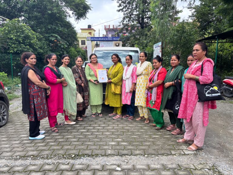 पर्यावरण सखियों को मिला कचरा वाहन, रायपुर की 16 ग्राम पंचायतों में मजबूत होगी कचरा प्रबंधन व्यवस्था