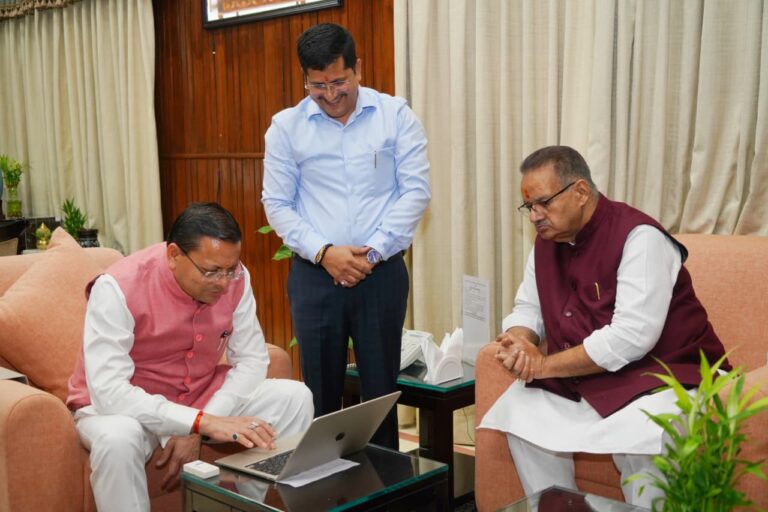 शिक्षक दिवस 2026: CM धामी ने शिक्षकों को दी शुभकामनाएं, कहा- राष्ट्र निर्माण में गुरुजनों की भूमिका सर्वोपरि