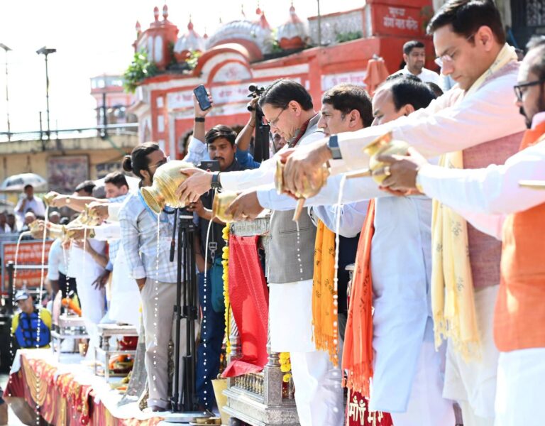 उत्तराखंड के 13 बच्चों को मिलेगा ₹51 हजार का बाल वीरता पुरस्कार, धामी कैबिनेट की मंजूरी